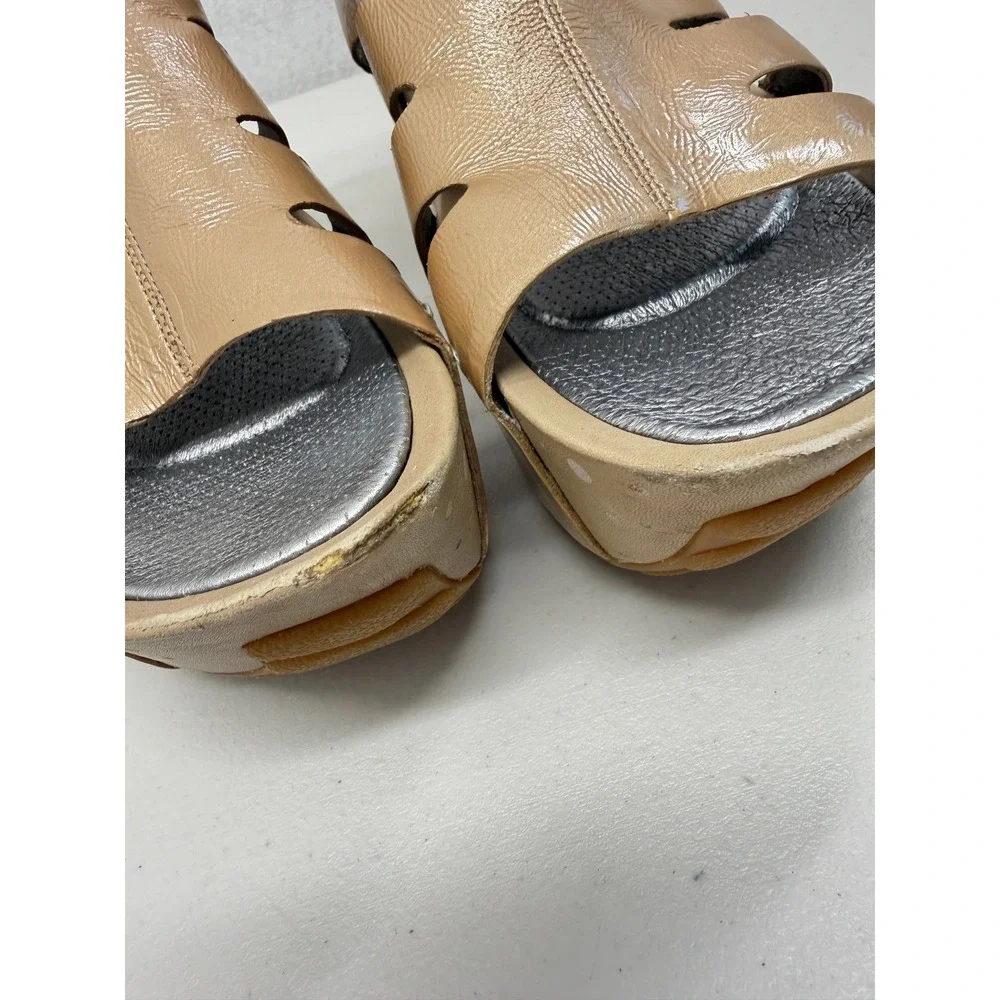 Tsubo Chisi Beige Leather Lagenlook Art To Wear Platform Wedge Sandals 8.5